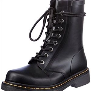Dr. Martens Drench Combat Rainboot in Black